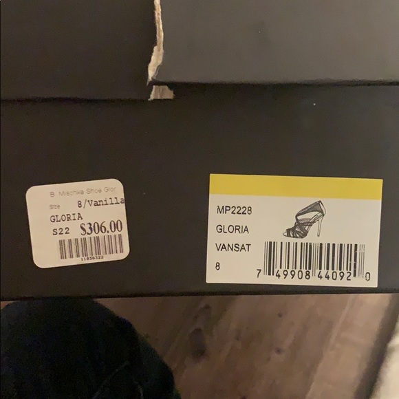 LOVELY Badgley Mischka heels - Picture 6 of 6